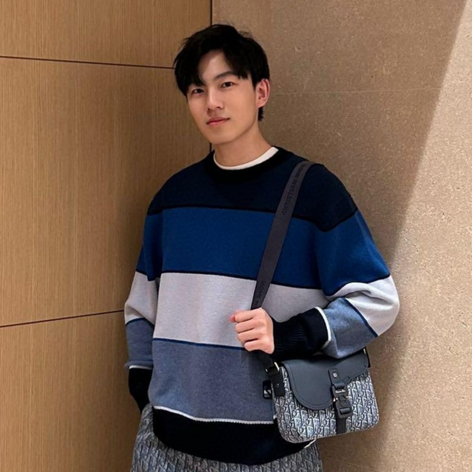 dior diamond cd color-blocked sweater